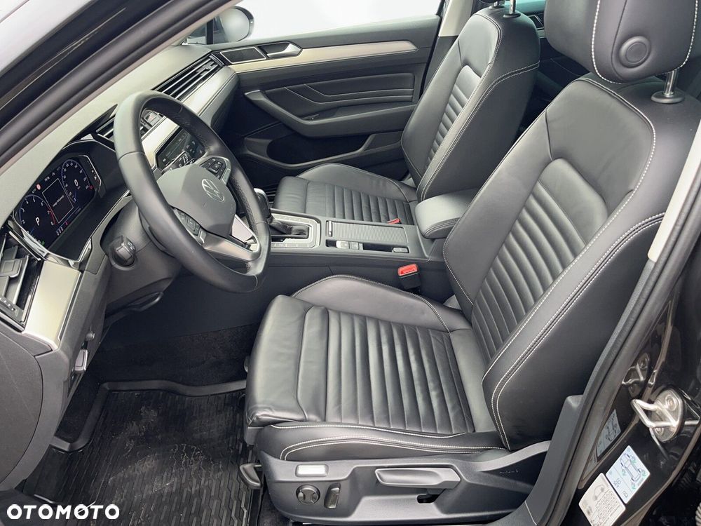 Volkswagen Passat Variant 2.0 TSI Elegance DSG - 16
