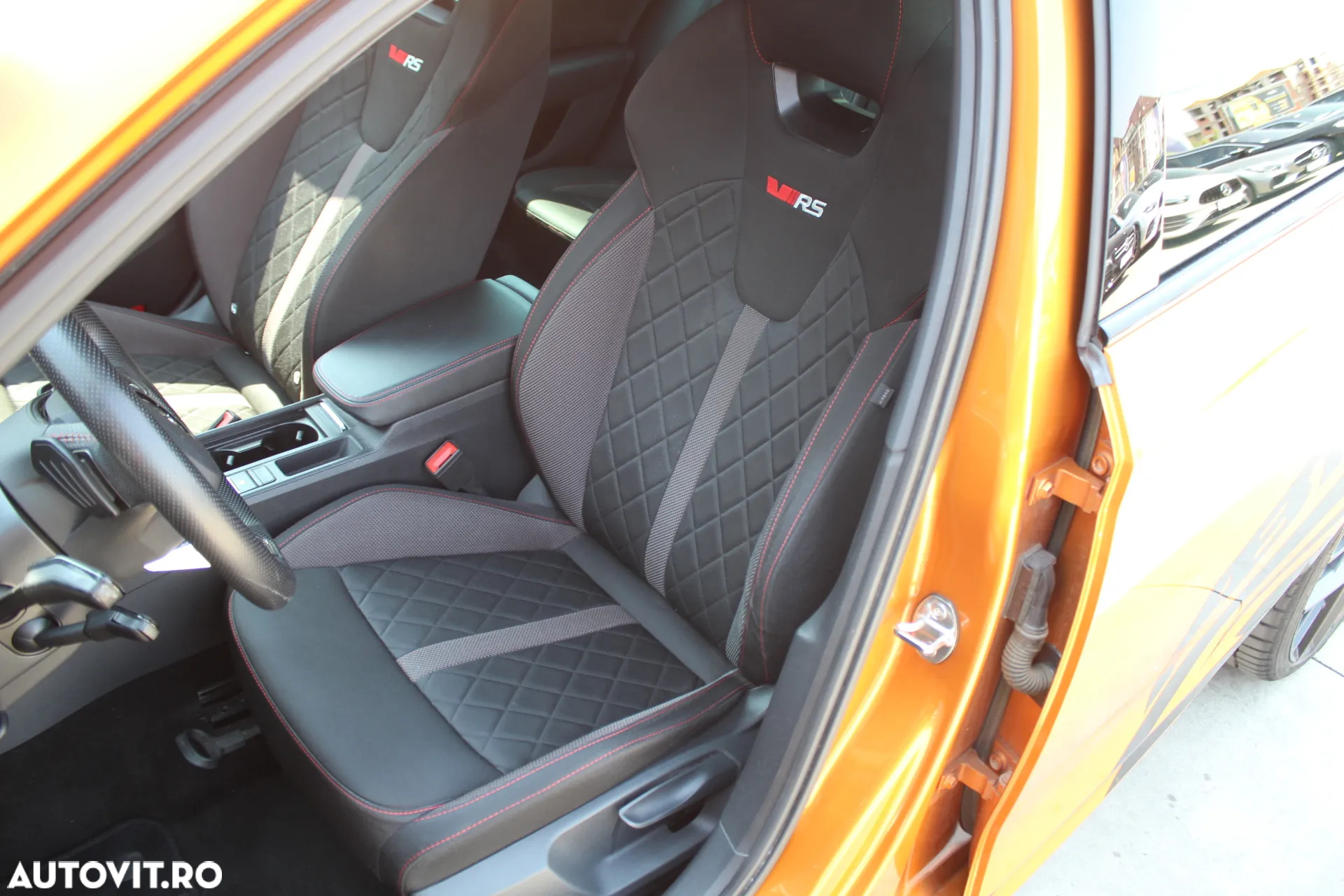 Skoda Octavia 2.0 TSI DSG RS - 11
