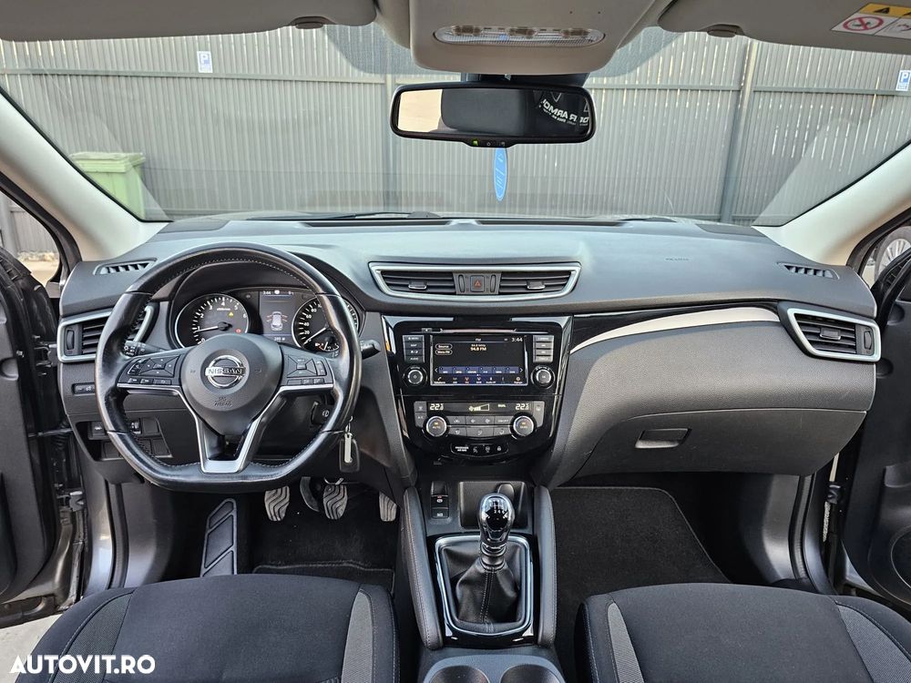 Nissan Qashqai 1.3 DIG-T TEKNA - 3