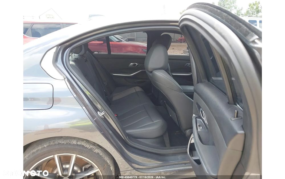 BMW Seria 3 - 13