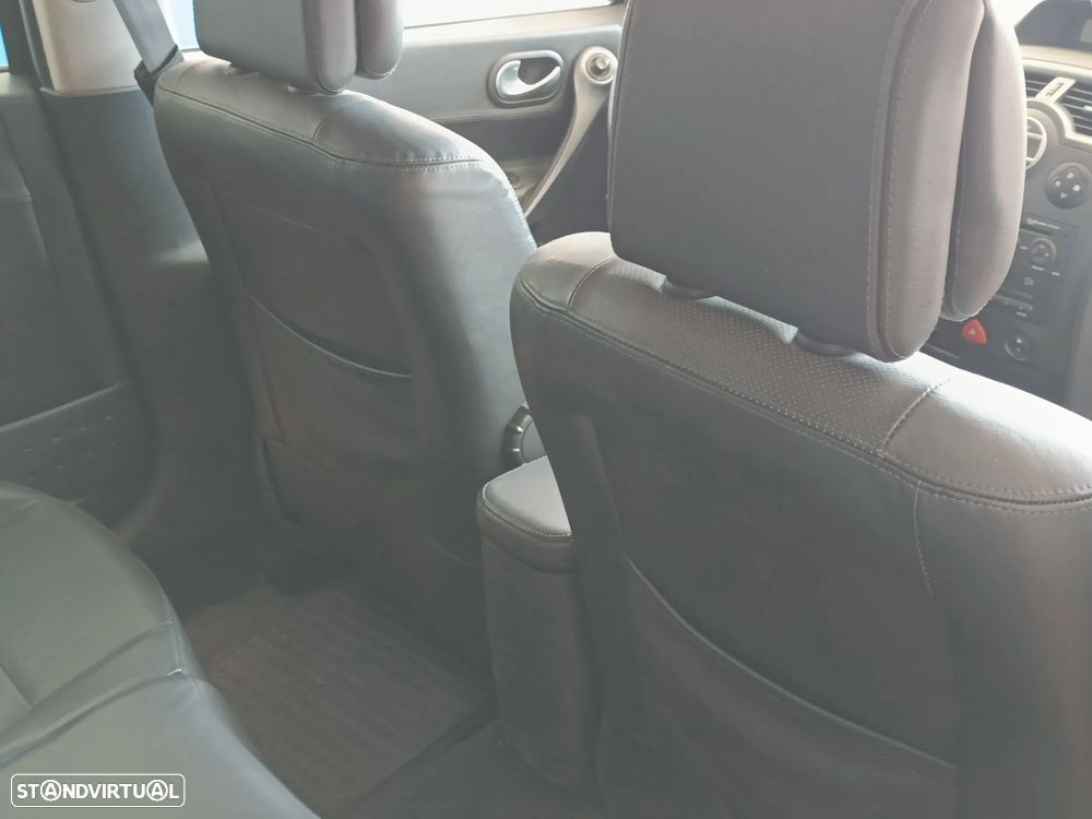 Renault Mégane 1.5 dCi SE Exclusive — fotografia 6