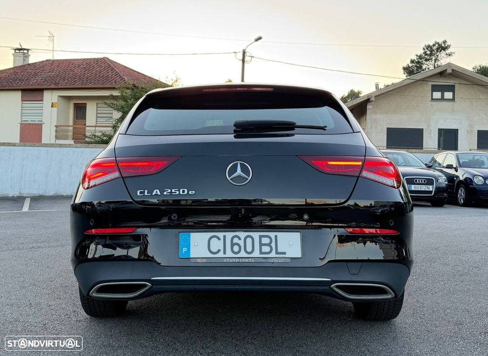 Mercedes-Benz CLA 250 e Shooting Brake Progressive - 12