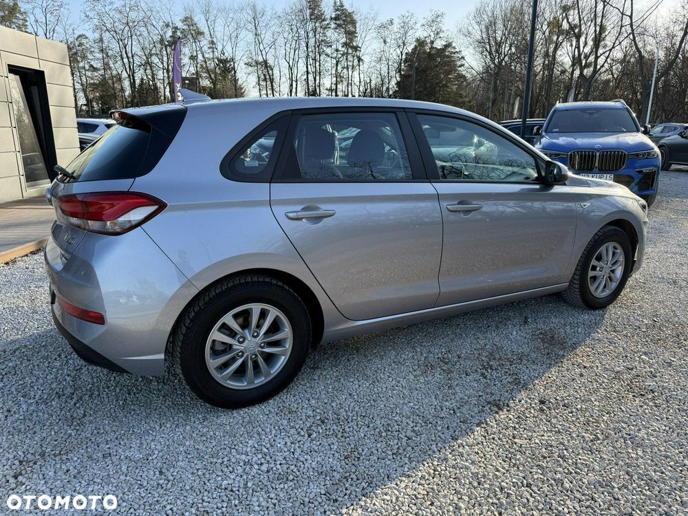 Hyundai i30 1.5 DPI Modern - 25