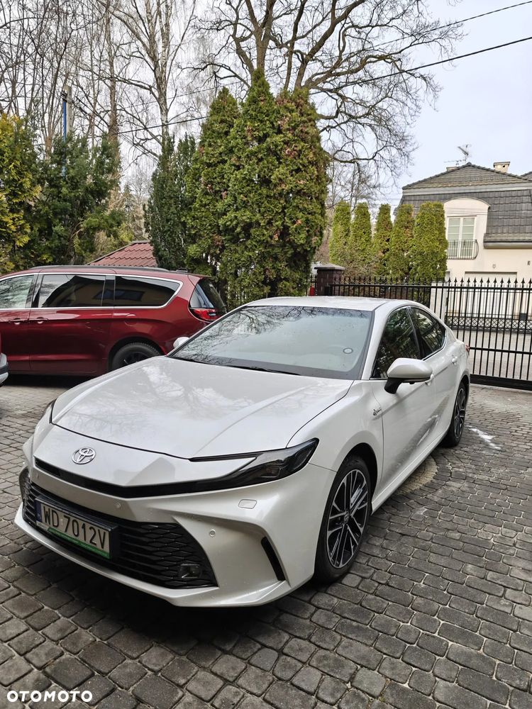 Toyota Camry 2.5 Hybrid Dynamic Force Executive e-CVT - 1
