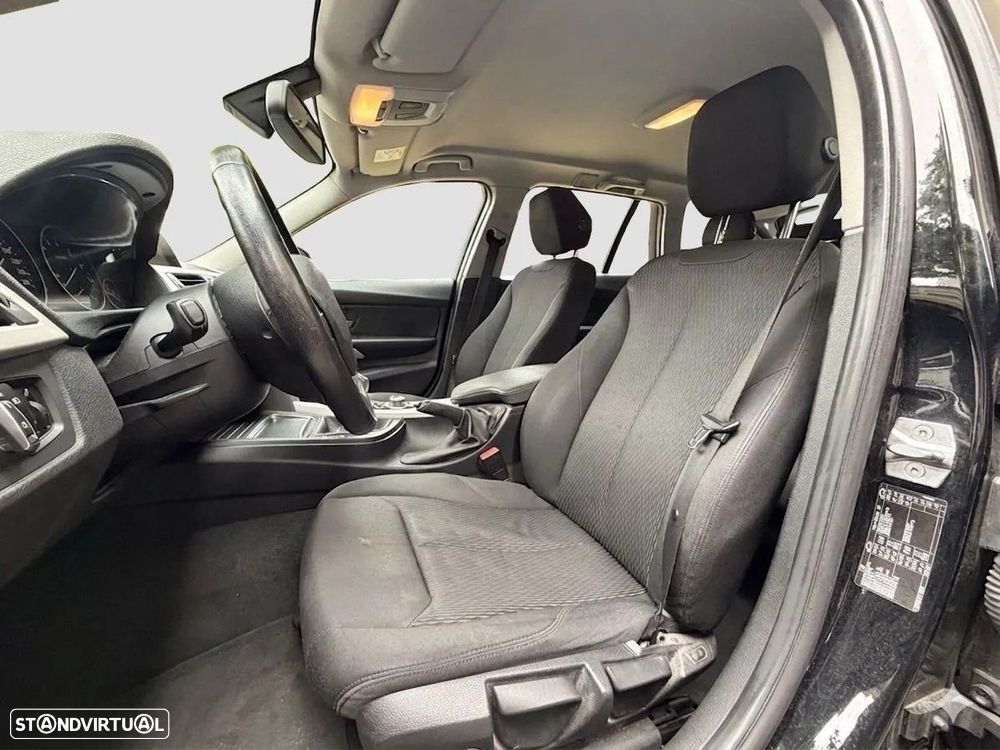 BMW 318 i Luxury Line - 9