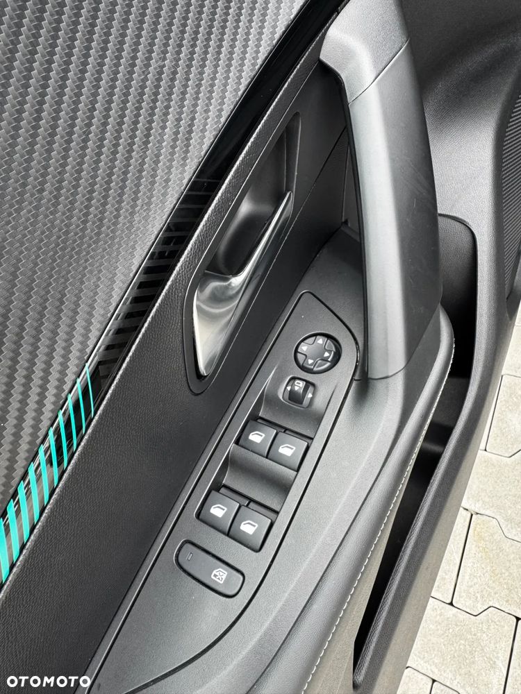 Peugeot 2008 PureTech 100 Allure - 13