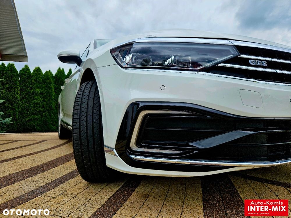 Volkswagen Passat - 8