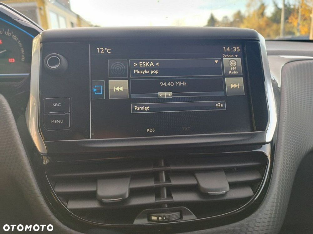 Peugeot 2008 1.2 Pure Tech Allure S&S - 32