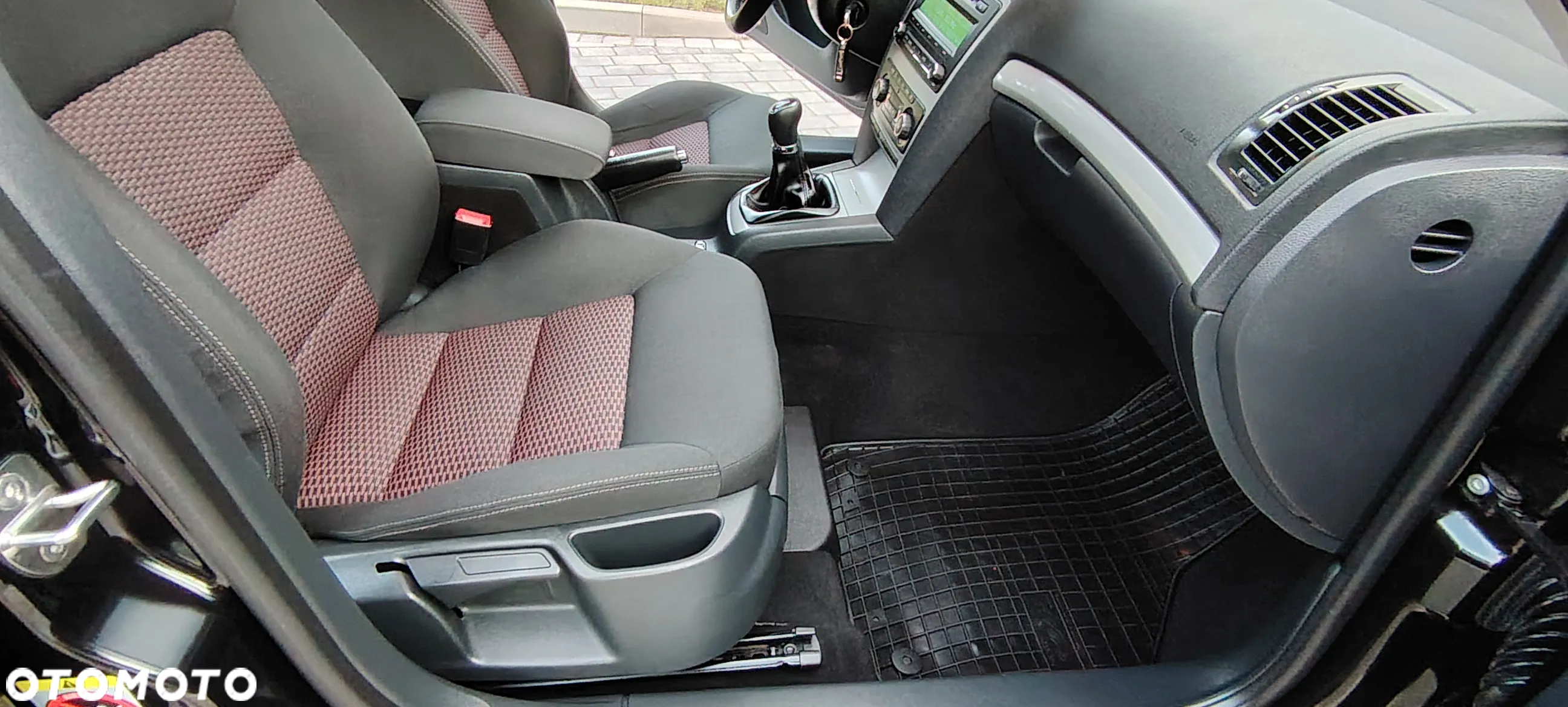 Skoda Octavia 2.0 TDI DPF SPORT EDITION - 26