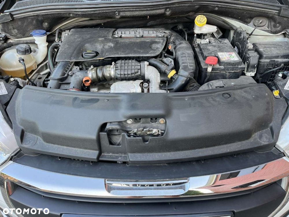 Peugeot 208 Blue-HDi 100 Stop&Start Style - 24