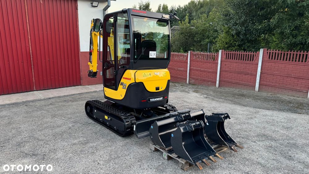 Yanmar SV22 / rok prod. 2021 / liczba godzin 42 / zakupiona w polskiej sieci dealerskiej / komplet 3 łyżek / stan idealny / - 18