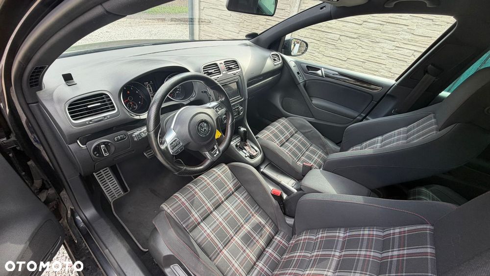 Volkswagen Golf 2.0 GTI DSG - 30