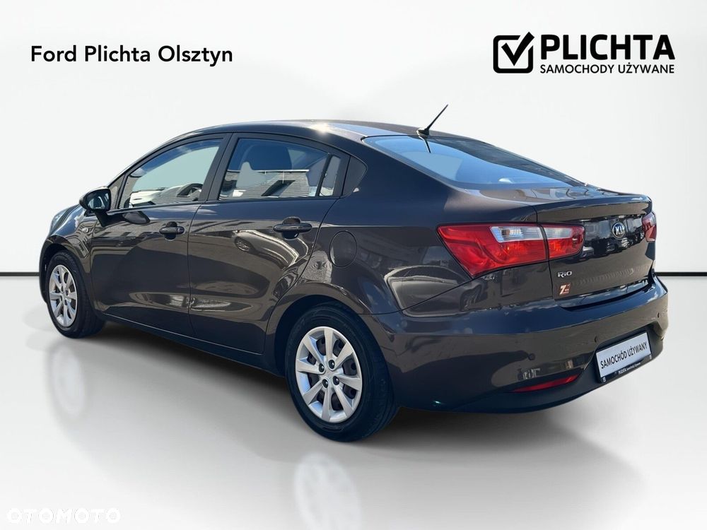 Kia Rio - 8