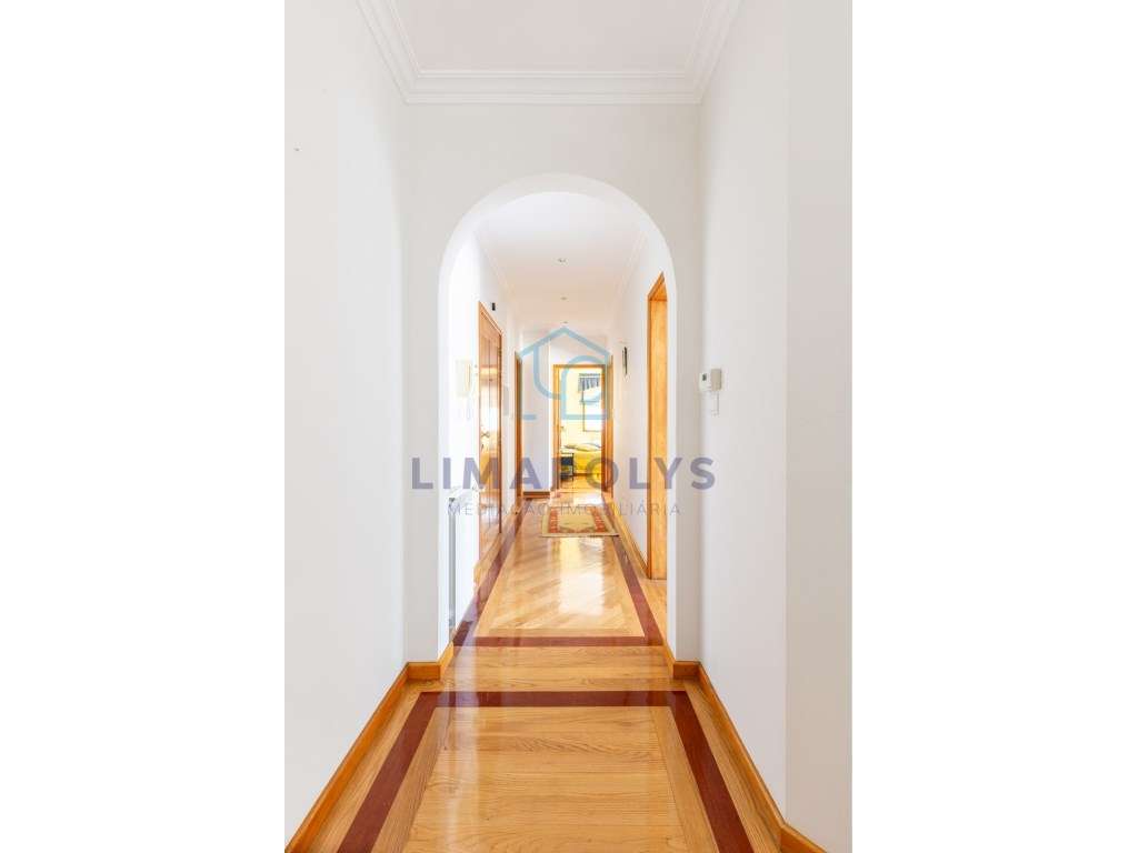 Apartamento T2 com lugar de garagem na praia da Amorosa - Grande imagem: 5/12