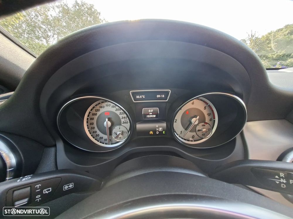 Mercedes-Benz CLA 220 d Shooting Brake AMG Line Aut. - 18