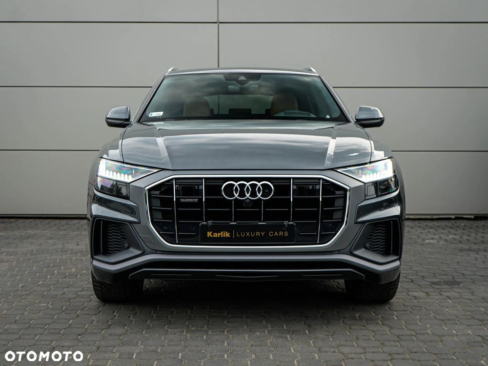 Audi Q8 - 2