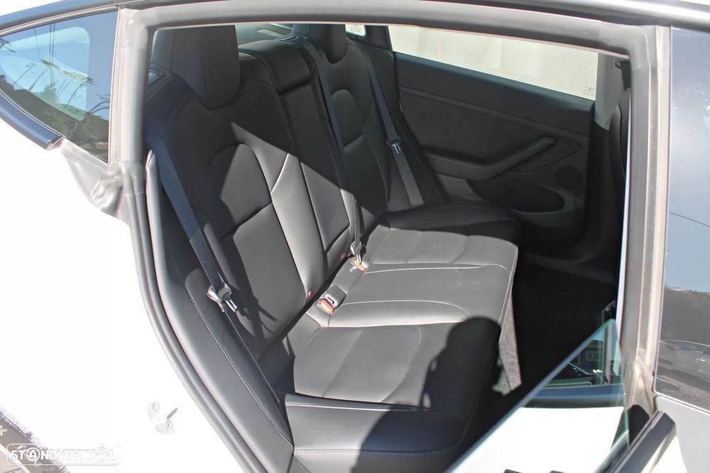 Tesla Model 3 - 18