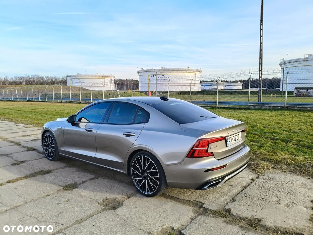 Volvo S60 T8 Twin Engine AWD Geartronic RDesign - 4