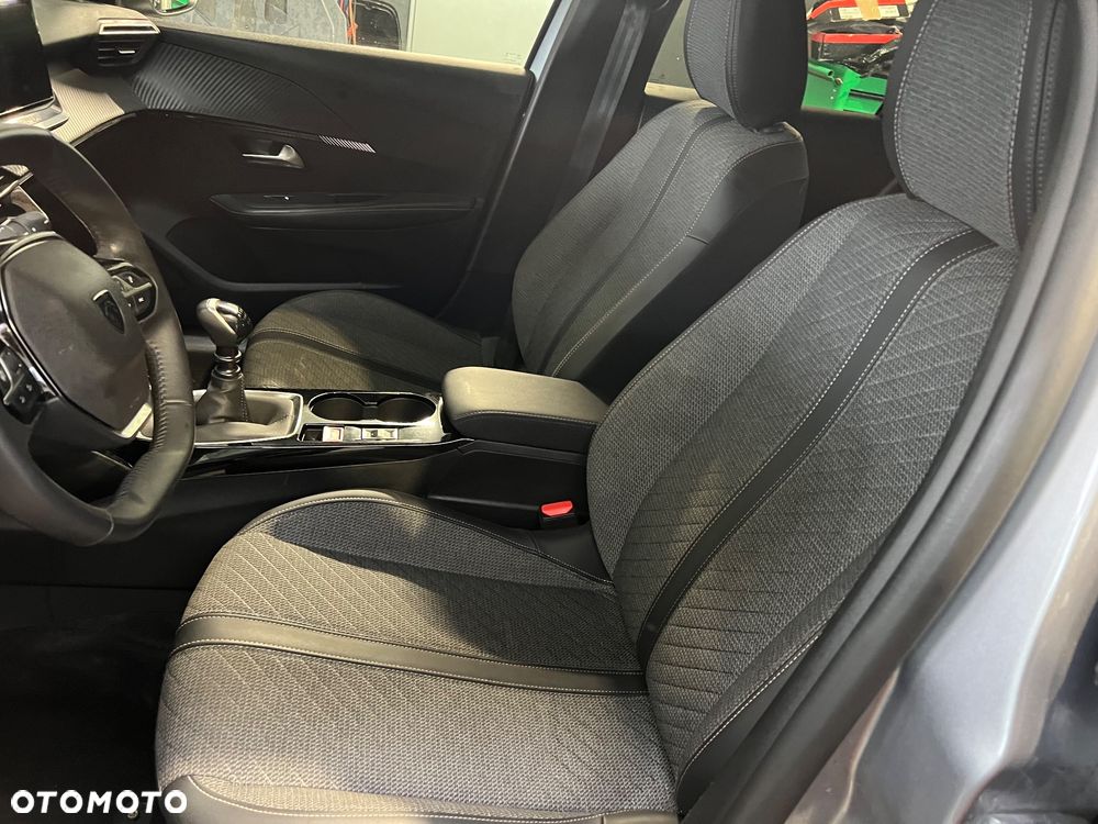 Peugeot 208 1.2 PureTech GT S&S - 19