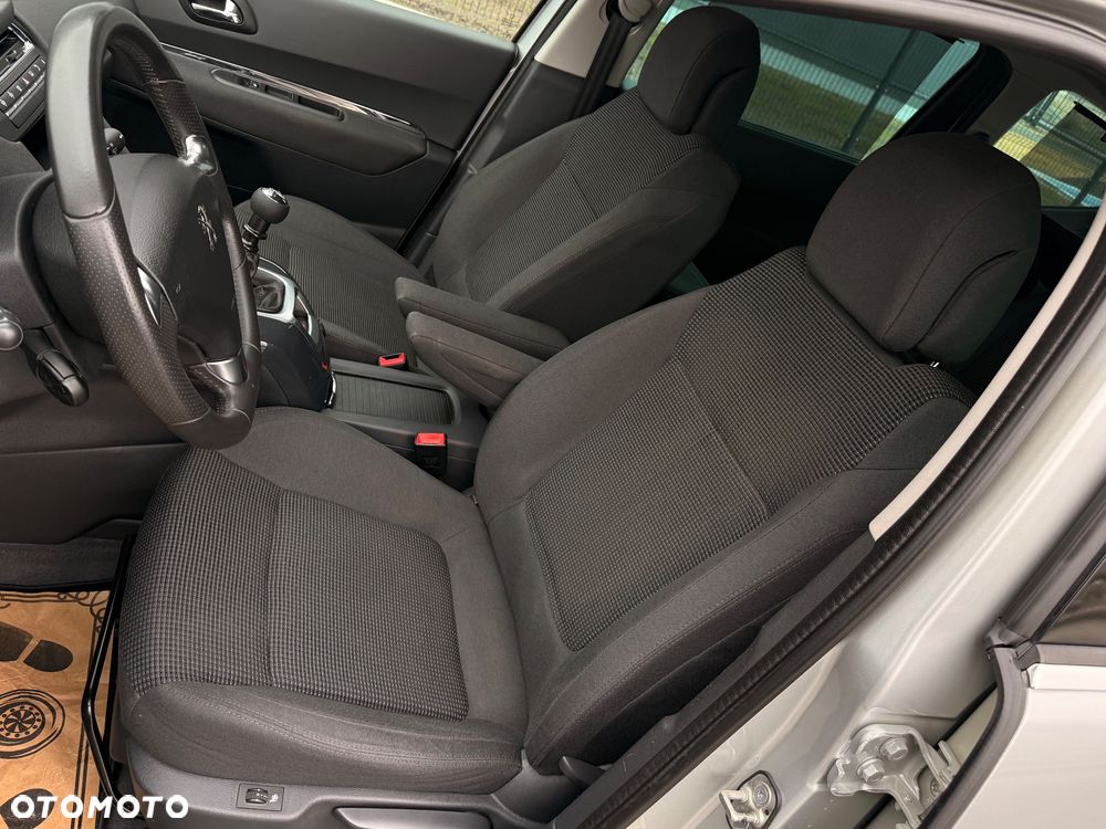 Peugeot 5008 2.0 BlueHDi Allure - 23