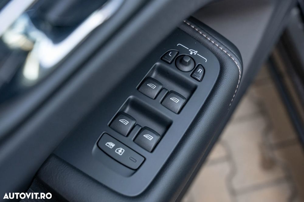 Volvo XC 60 B4 D AWD Geartronic RDesign - 17