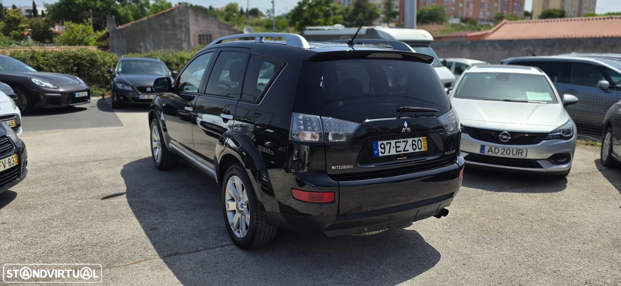 Mitsubishi Outlander 2.0 DI-D Intense+ 4WD - 4