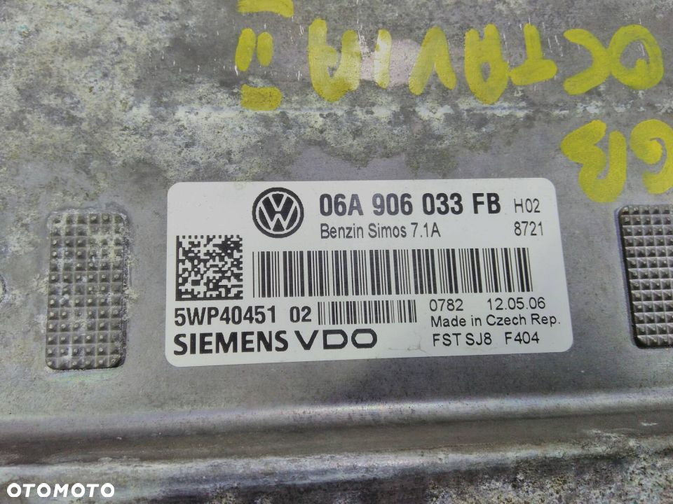 STEROWNIK SILNIKA SKODA OCTAVIA 2 06A906033FB - 2
