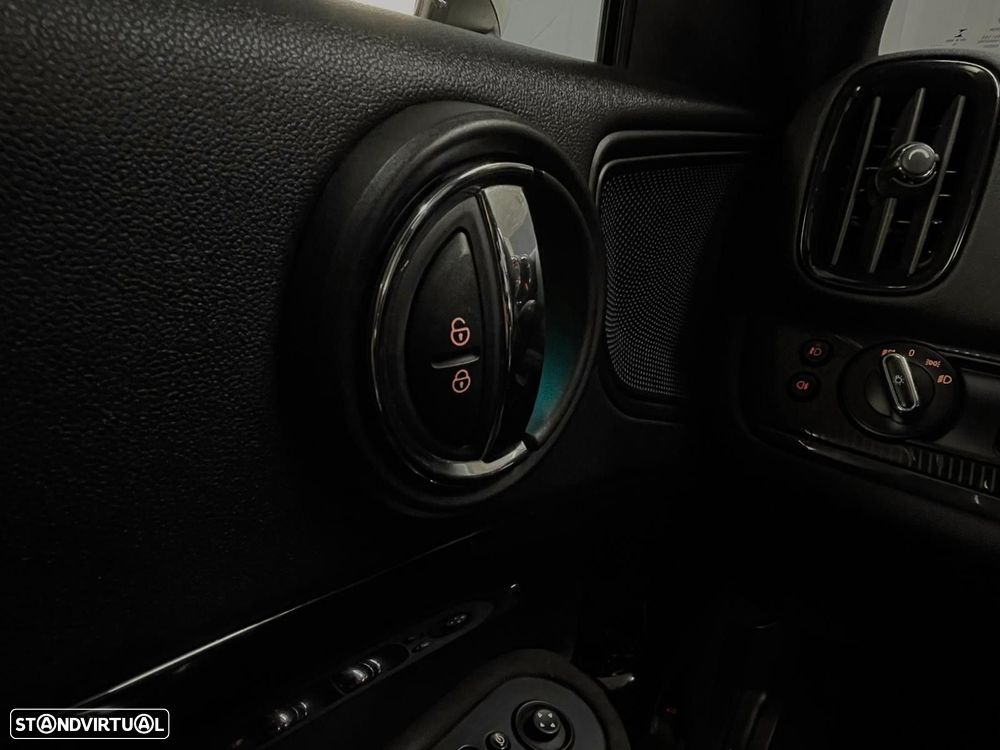 MINI Countryman Cooper SE ALL4 Auto - 14