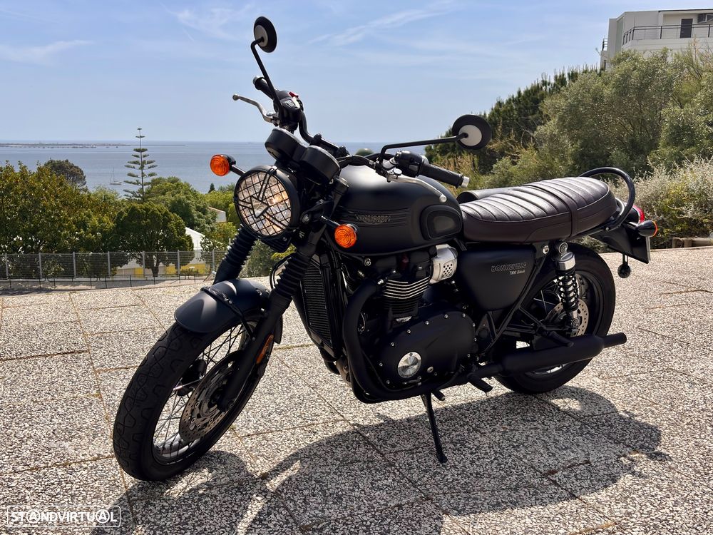 Triumph Bonneville T100 Black - 5