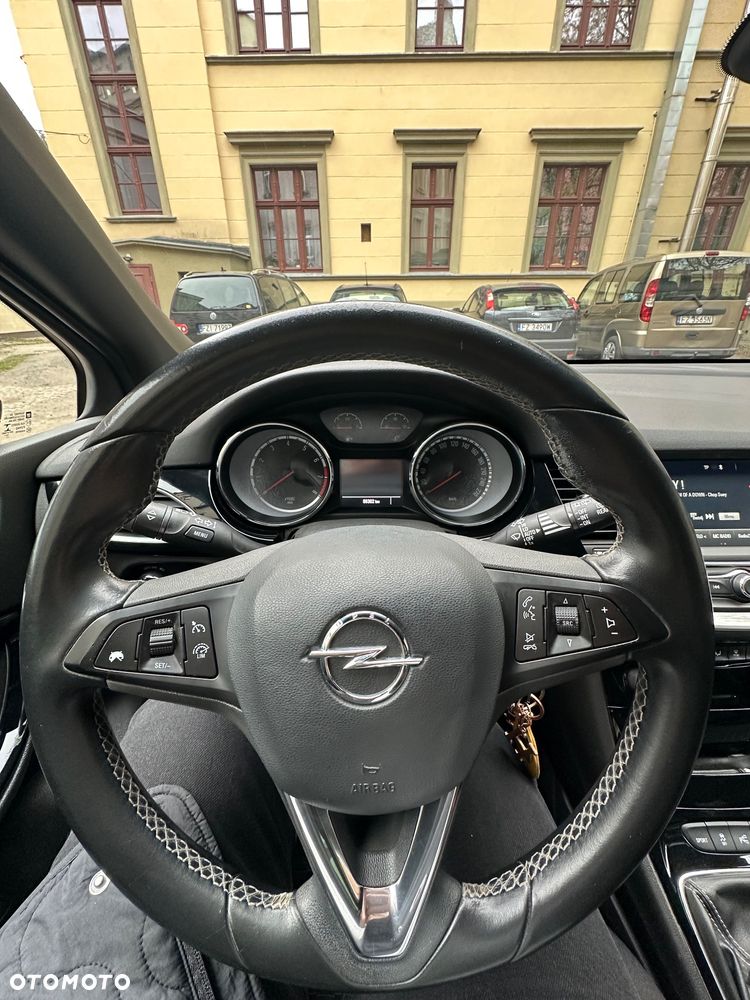 Opel Astra 1.4 T Dynamic S&S - 12