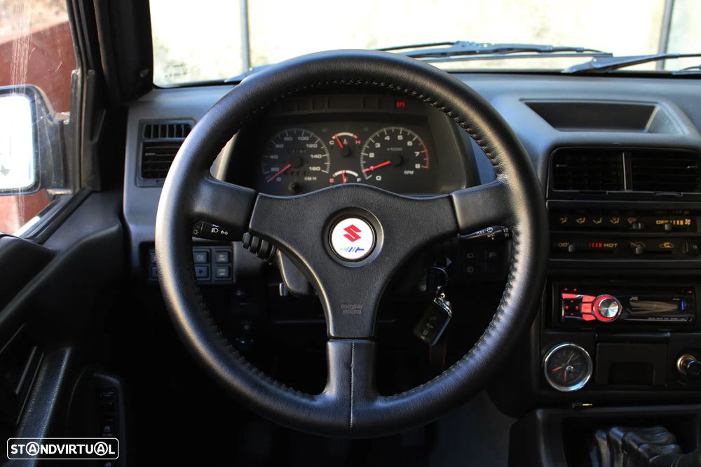 Suzuki Vitara 1.6 JLX 8V - 32