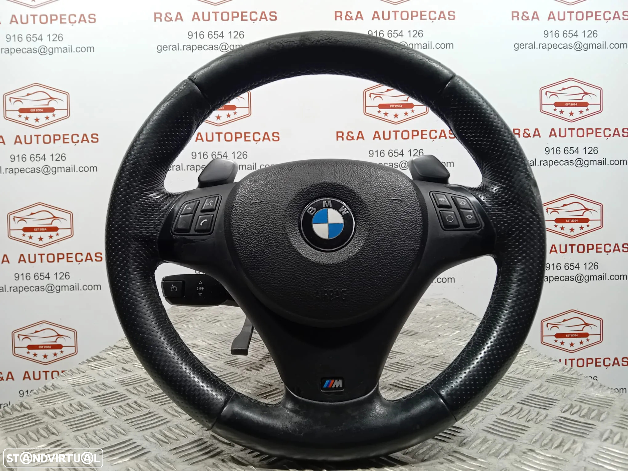 Volante BMW Serie 1 E81 E82 E87 Serie 3 E90 E91 E92 E93 Pack M Original Com Patilhas - 5