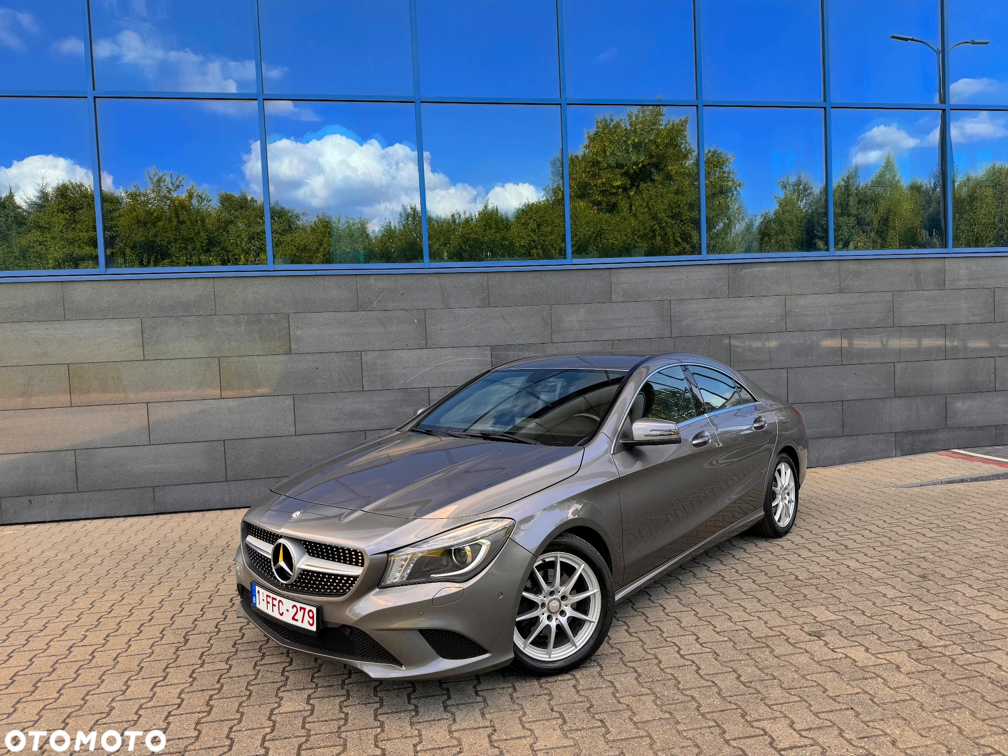 Mercedes-Benz CLA 180 Urban - 12