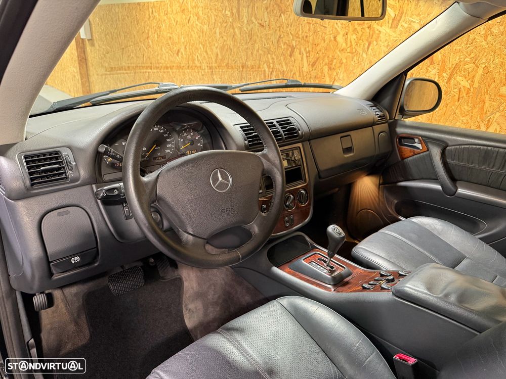 Mercedes-Benz ML 270 - 22