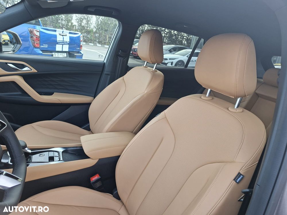 MG HS HEV Luxury - 16