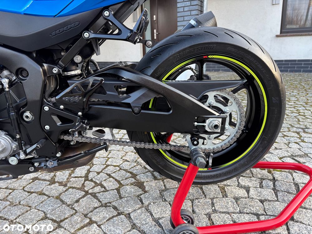 Suzuki GSX-R - 18