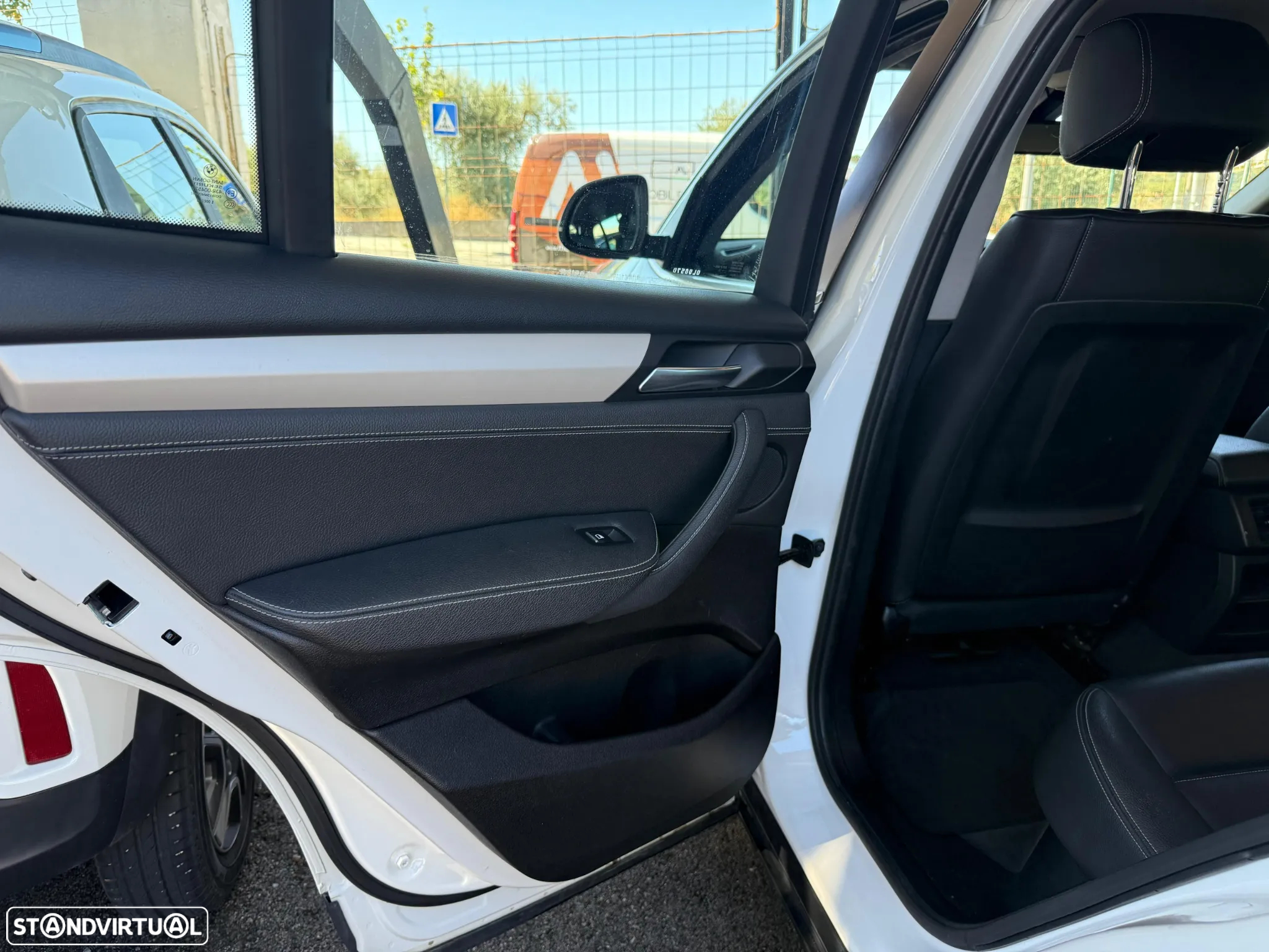 BMW X4 20 d xDrive Auto - 28