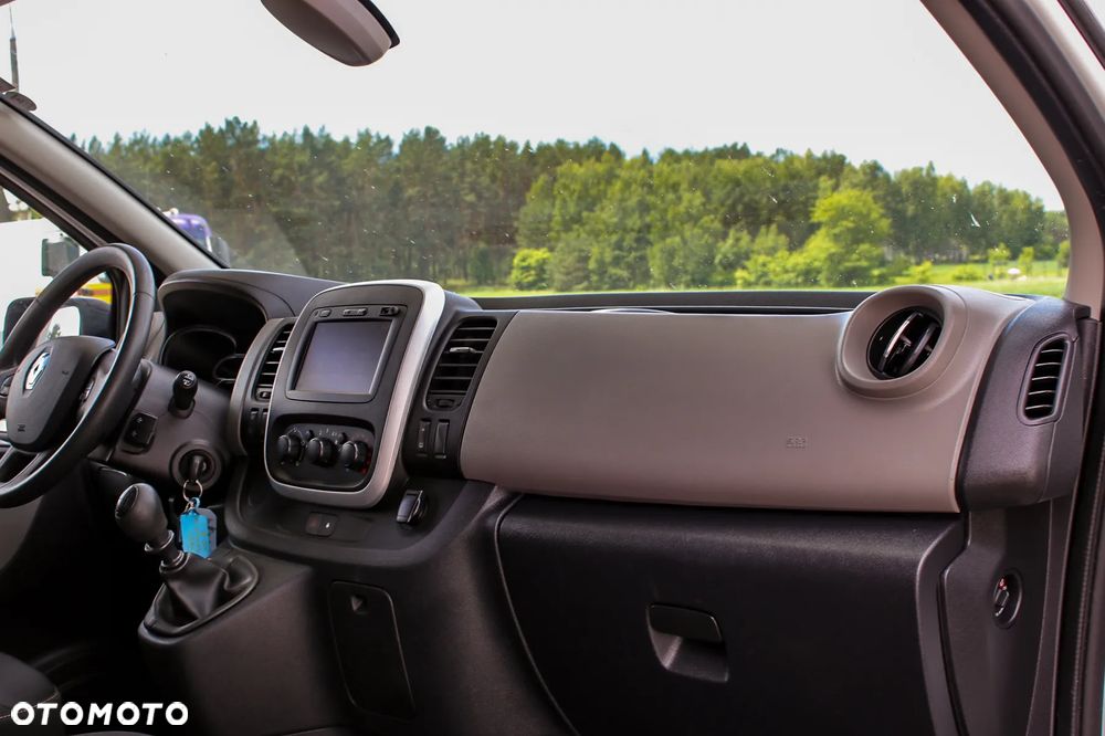 Renault Trafic - 23