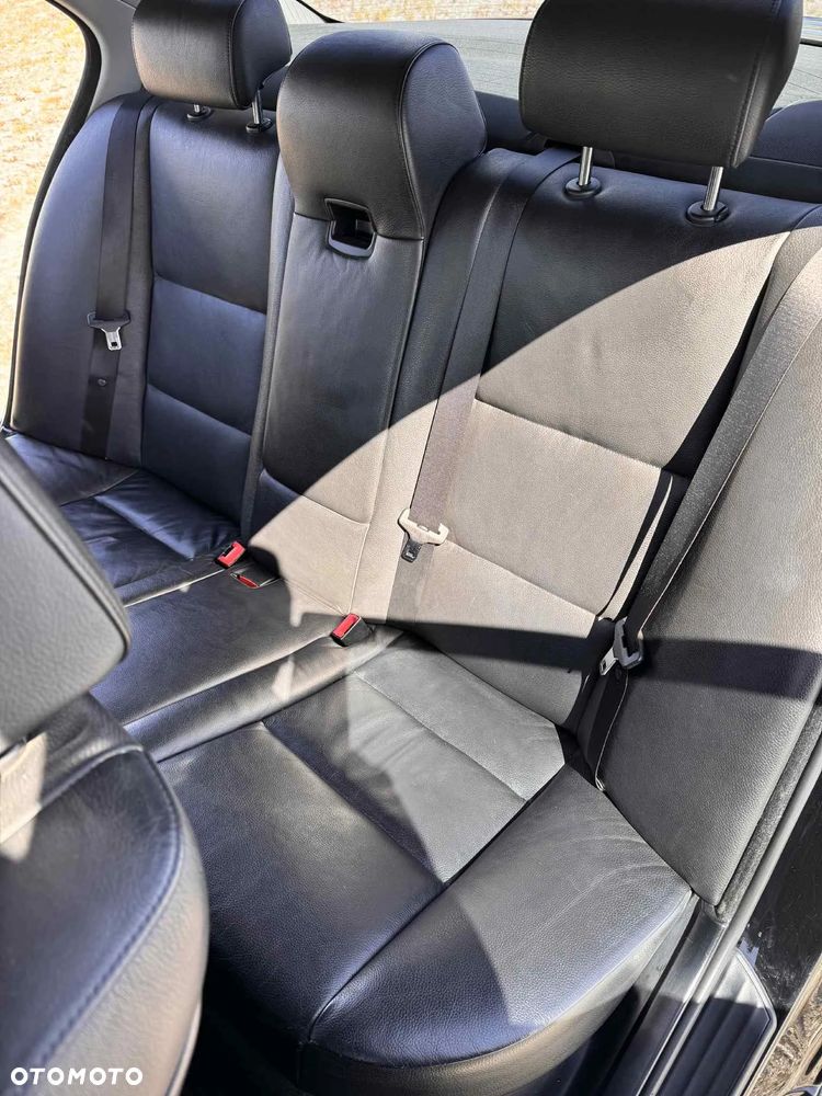 BMW Seria 5 525d - 18