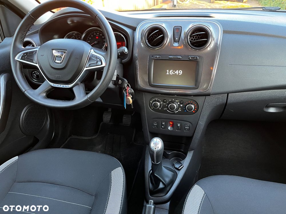 Dacia Logan 0.9 TCe Stepway S&S - 7