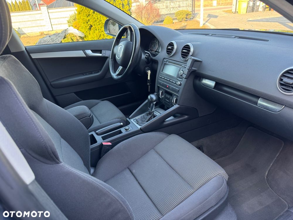 Audi A3 Sportback 2.0 TDI DPF (DSG) S tronic Attraction - 12