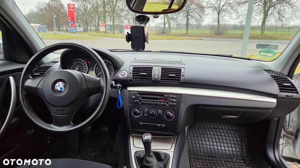 BMW Seria 1 118d DPF - 14