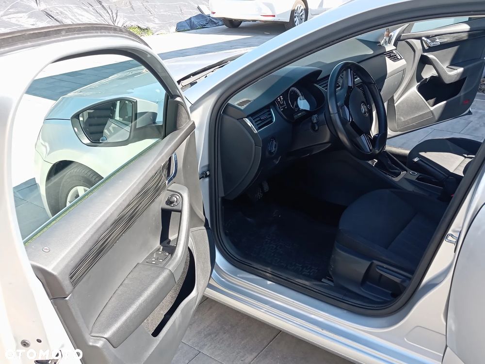 Skoda Octavia 2.0 TDI SCR Style DSG - 20