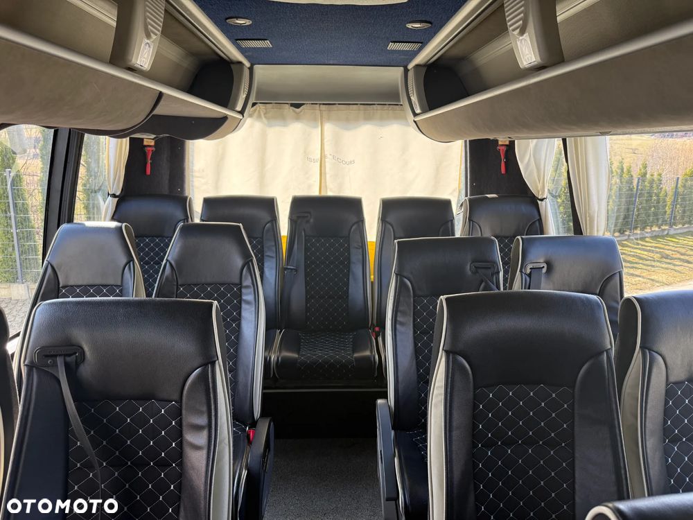 Mercedes-Benz 814D - 12