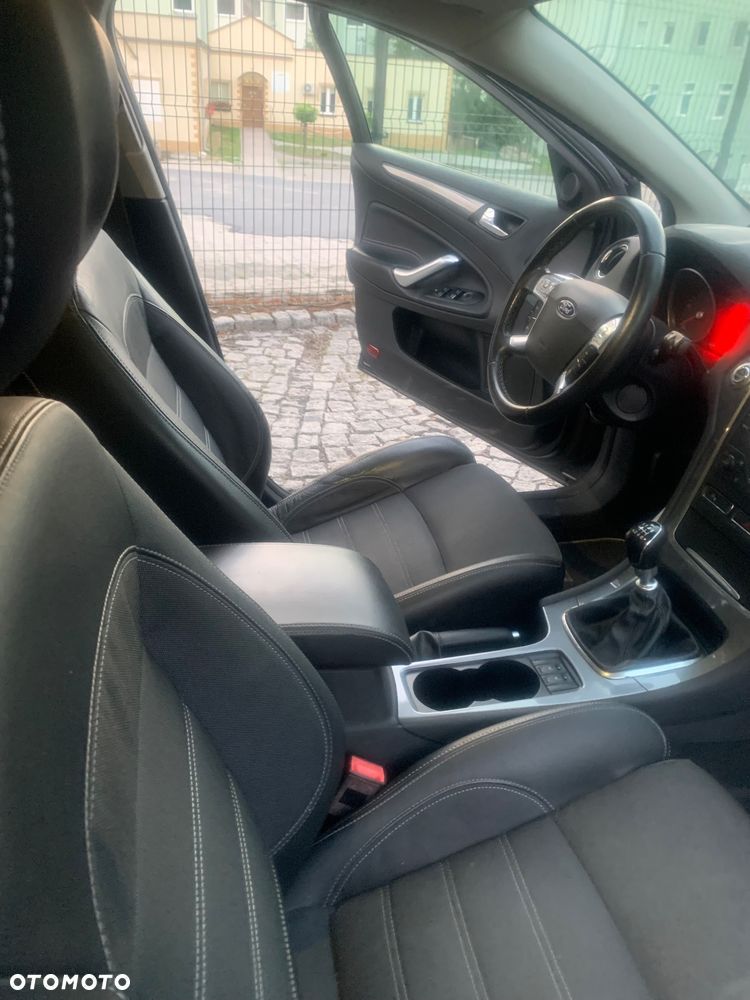 Ford Mondeo 2.0 TDCi Champions Edition - 10