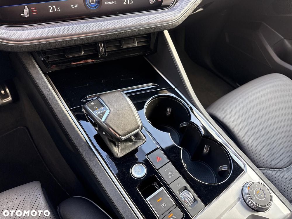 Volkswagen Touareg 3.0 V6 TDI SCR 4Mot R-Line - 23