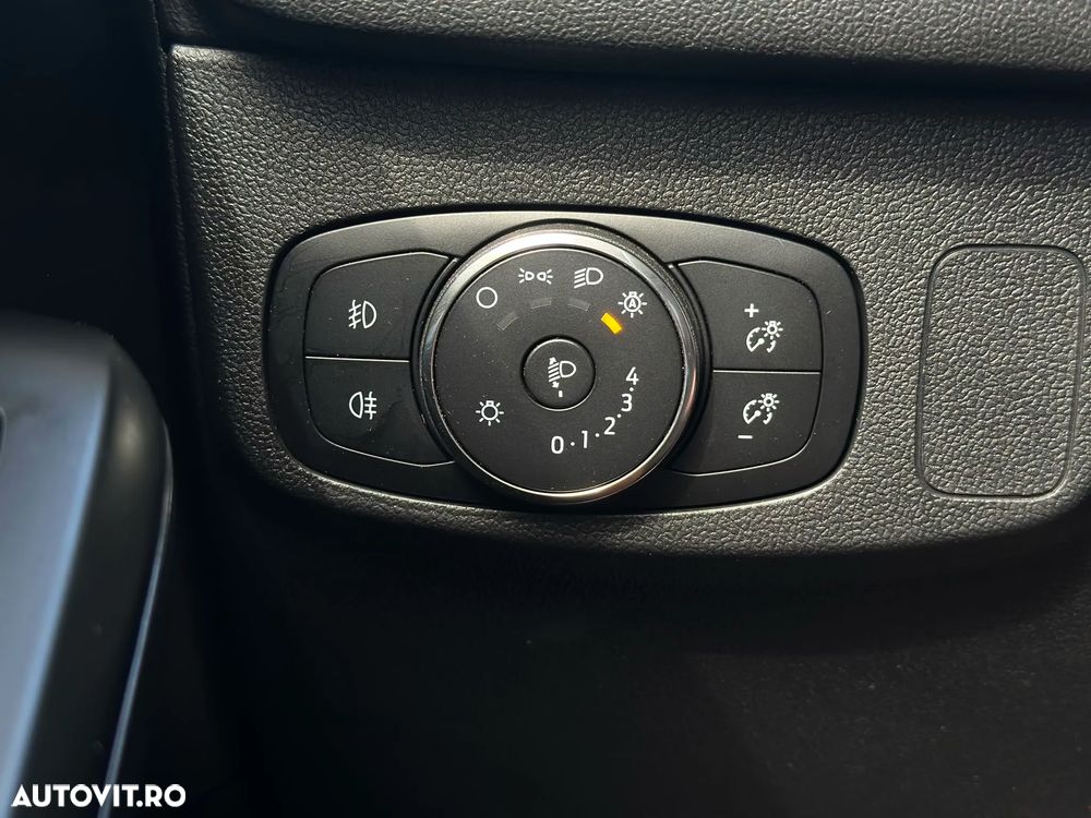 Ford Focus 1.5 EcoBlue Start-Stopp-System Aut. TITANIUM DESIGN - 25