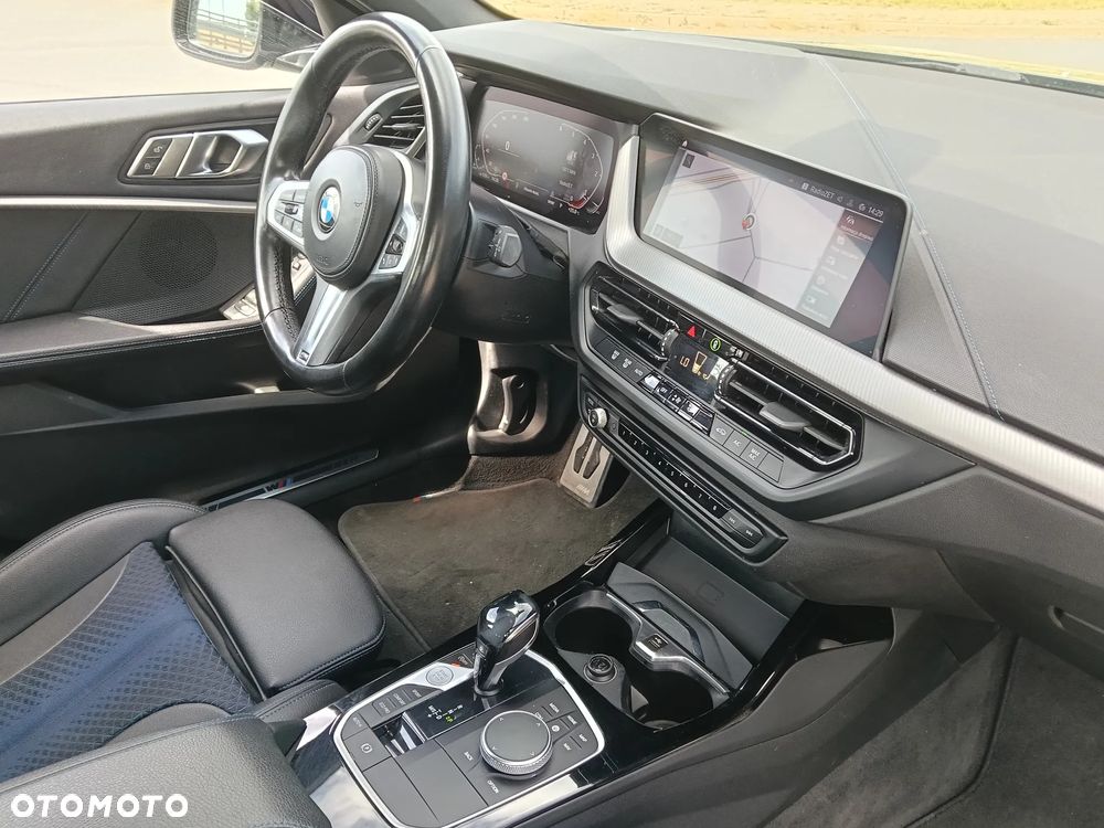 BMW Seria 1 116d M Sport Shadow - 11