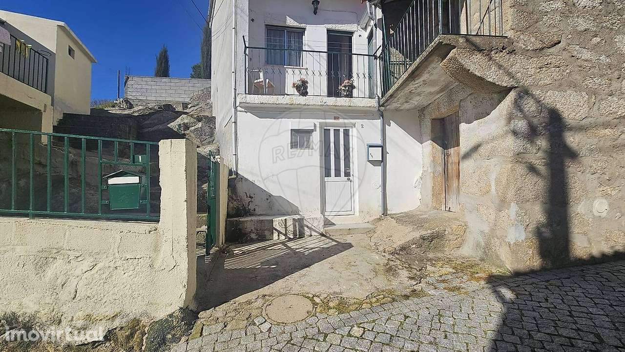Moradia T2 para venda - Grande imagem: 2/23