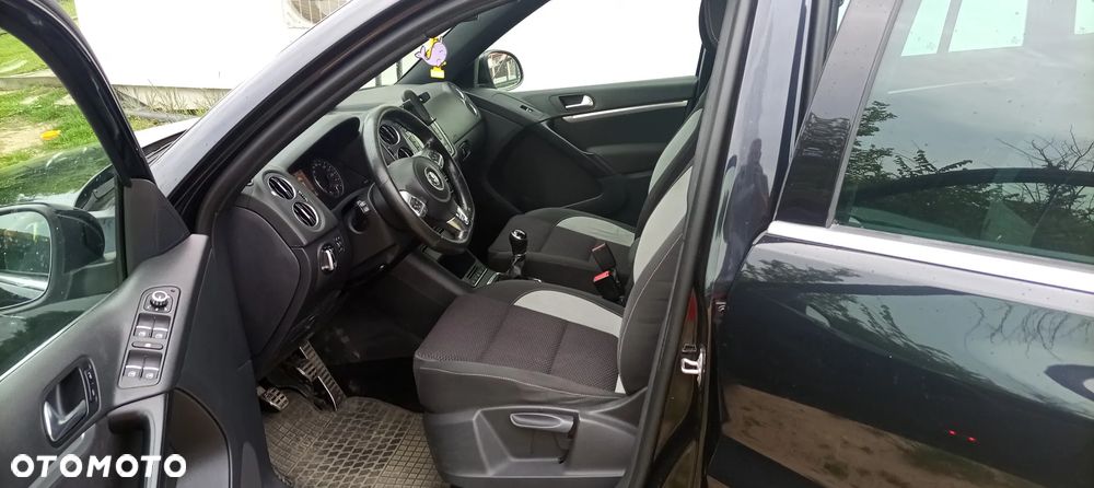 Volkswagen Tiguan 2.0 TDI 4Mot Perfectline R-Style - 8